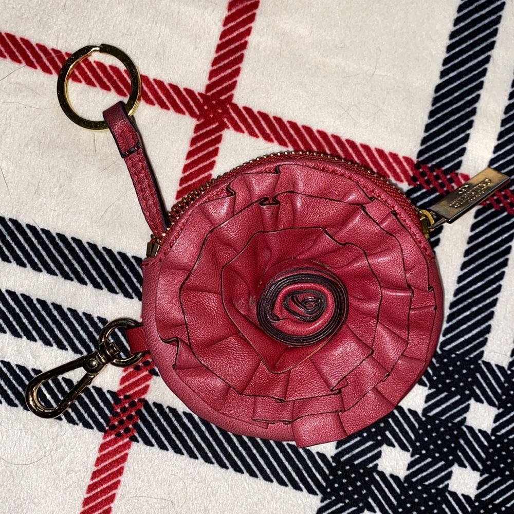 Valentino Garavani Vintage Leather Rose Pouchette - Picture 5 of 8